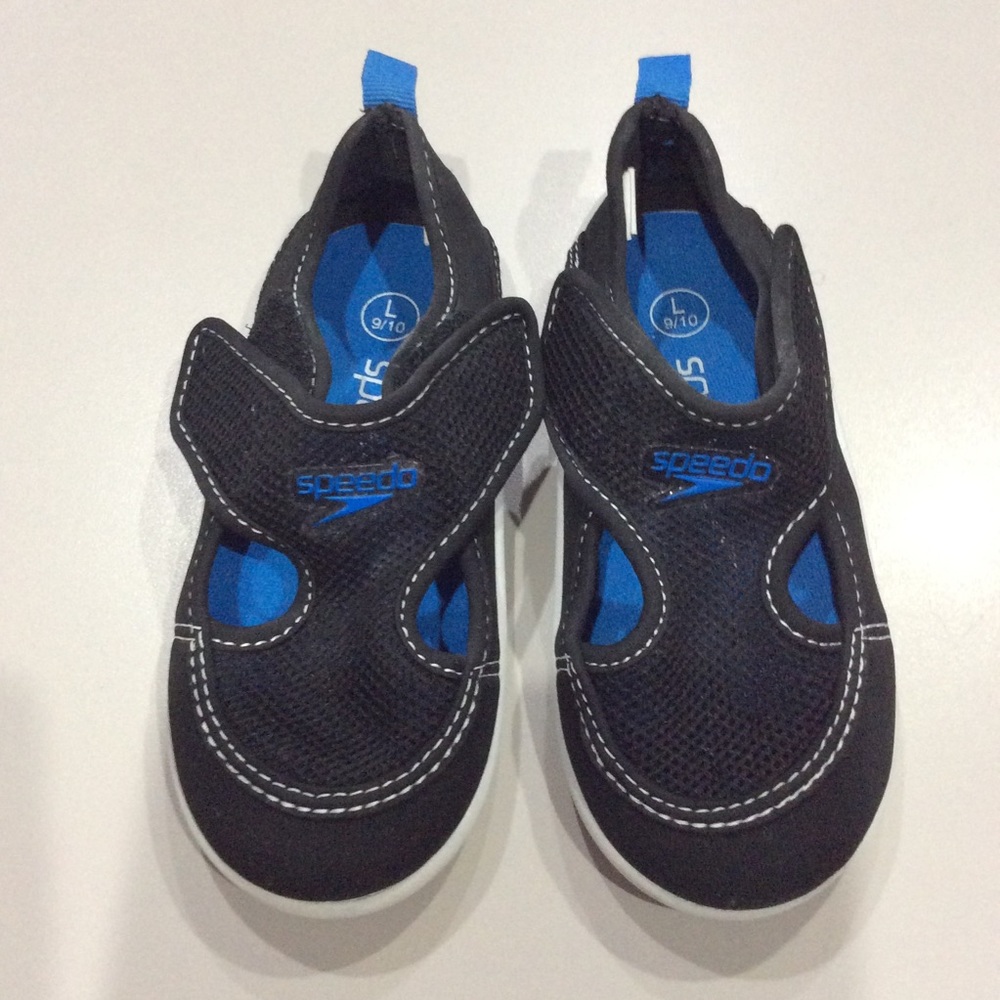 Speedo Water Shoes Size 9/10